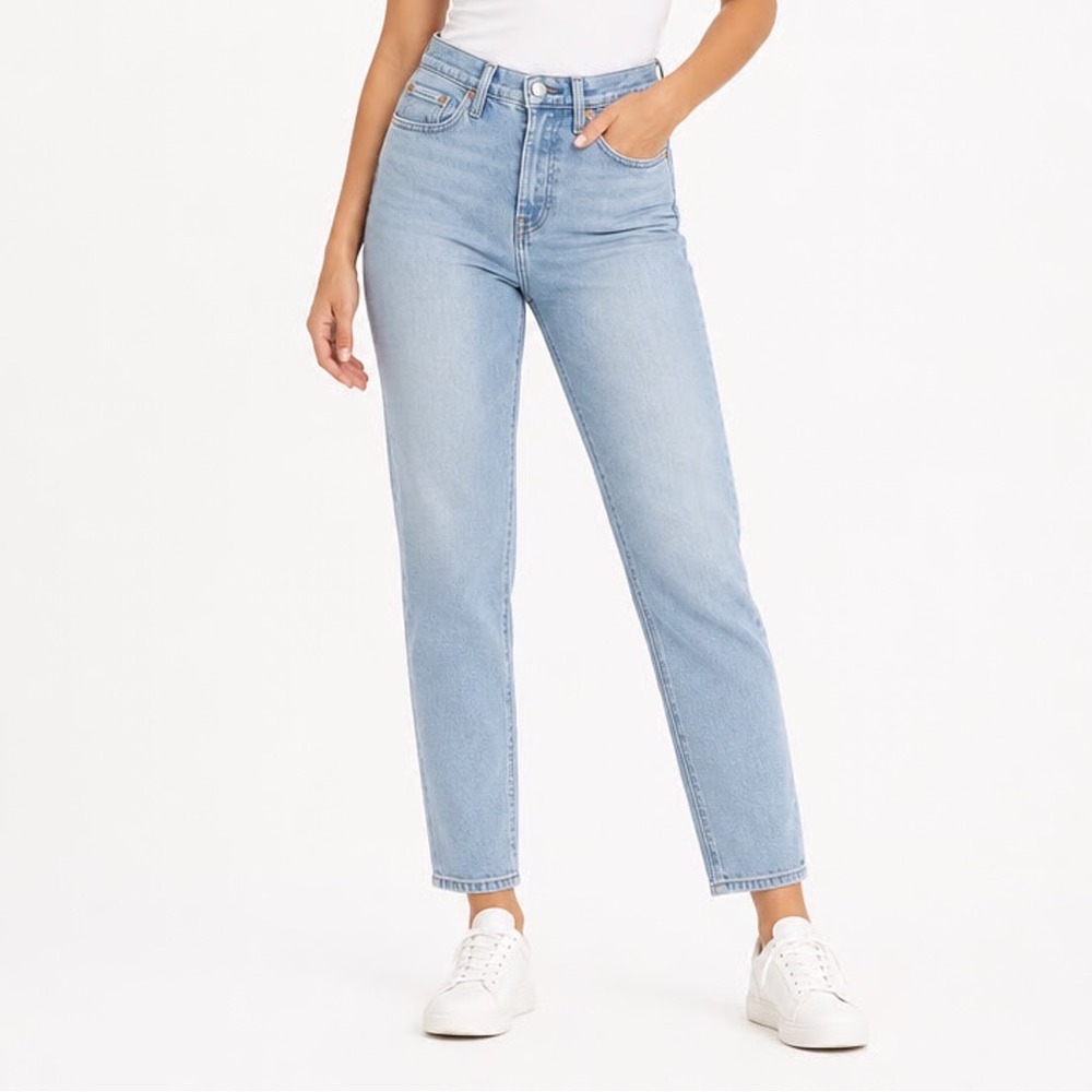 Levis Premium Wedgie Skinny Jeans Light Wash High Rise Blue Denim Size 25